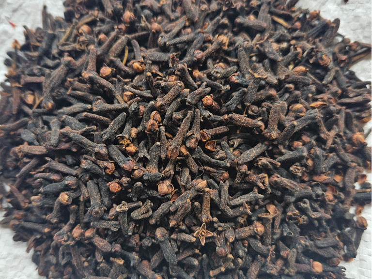 Cloves 